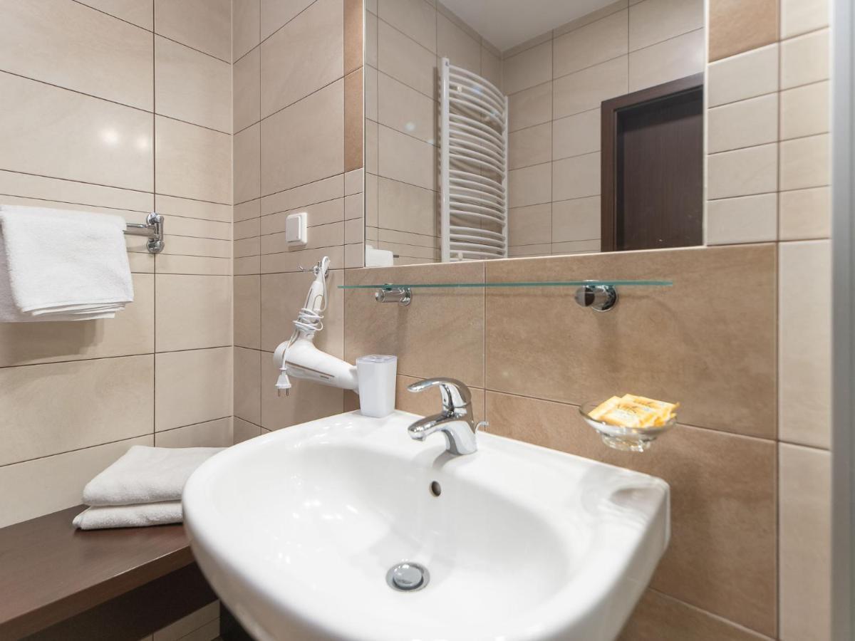 Aquabaltic Apartments Aquarius Kolobrzeg Bagian luar foto