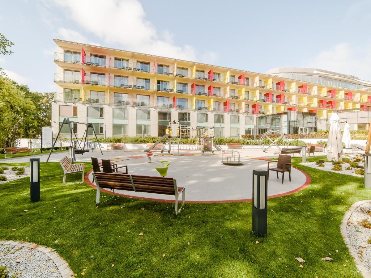 Aquabaltic Apartments Aquarius Kolobrzeg Bagian luar foto